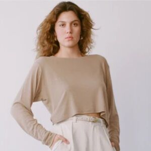 Ozma Loose Crop Tee in Tea